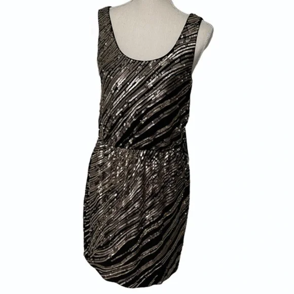 black dress mesh LOVICK STRAIGHT NECK PADDED BUST LONG SLEEVE RUCHED MESH MIDI DRESS main image 0